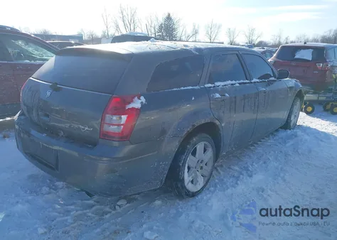 2008 Dodge Magnum z USA, uszkodzony, nr VIN 2D4FV47T08H167861